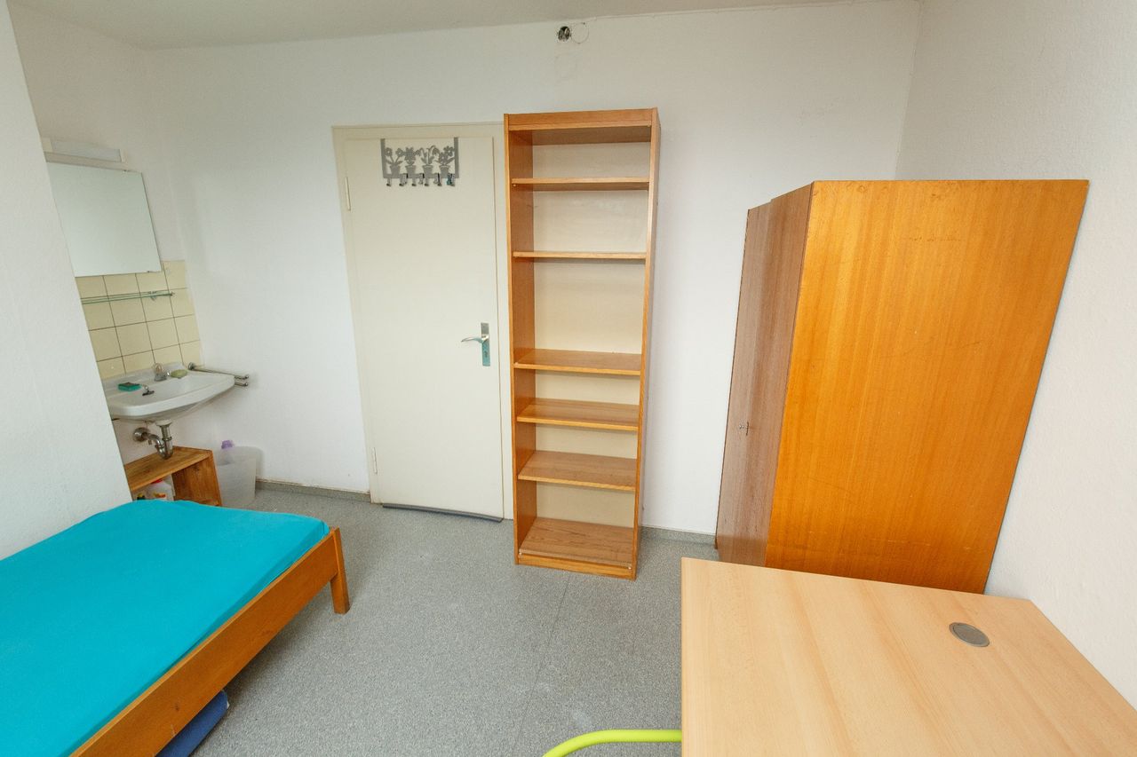 Zimmer Möbliert